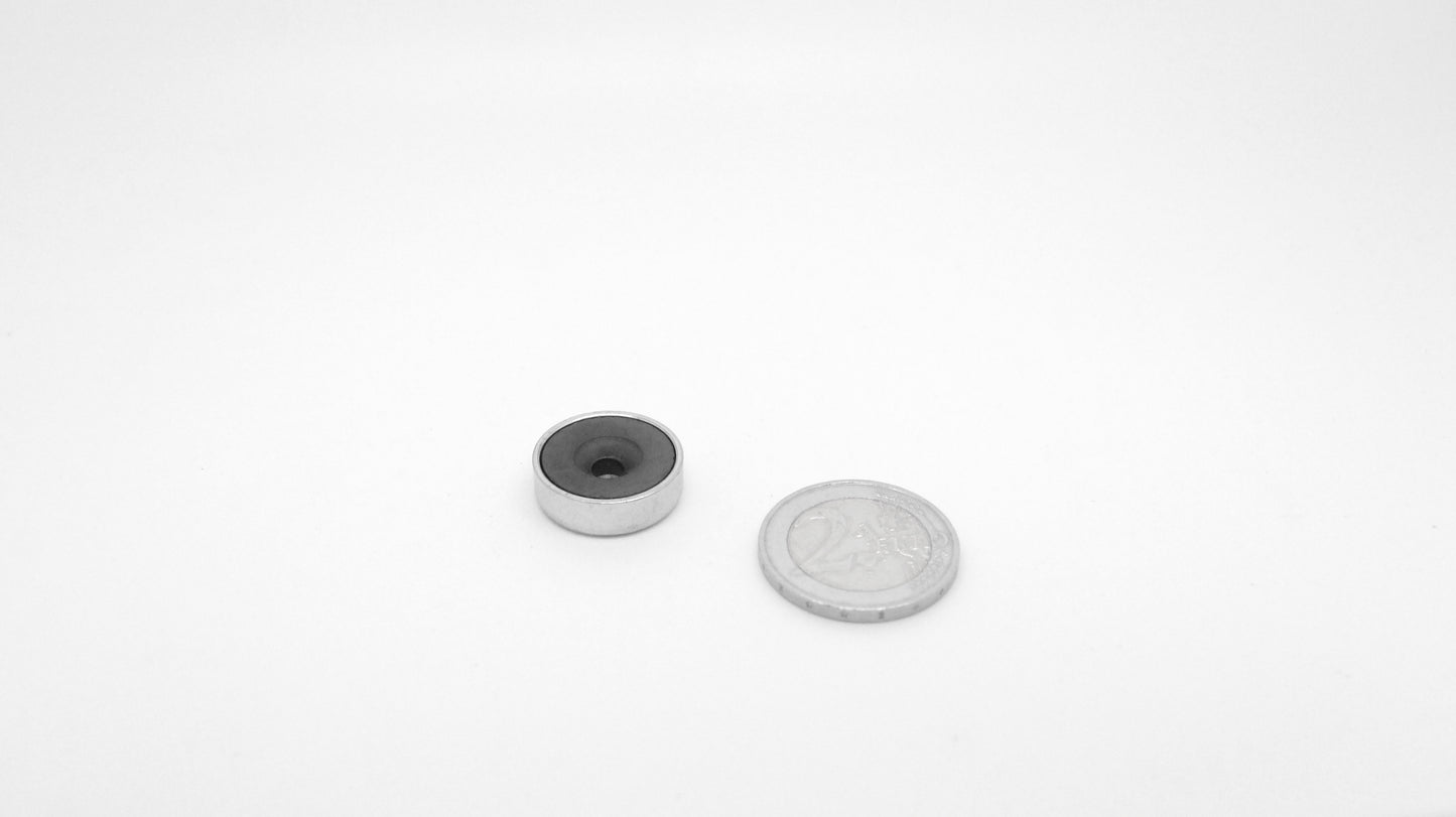 Ferrite Disc 20x6 w/Hole (4.5)