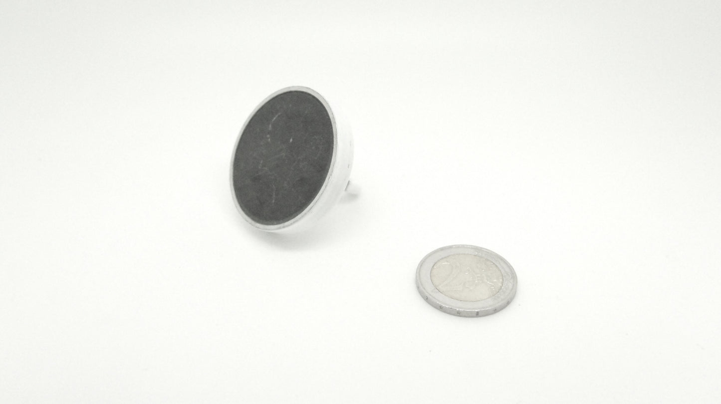 Ferrite Base 40x8 w/M4 Thread w/Hook
