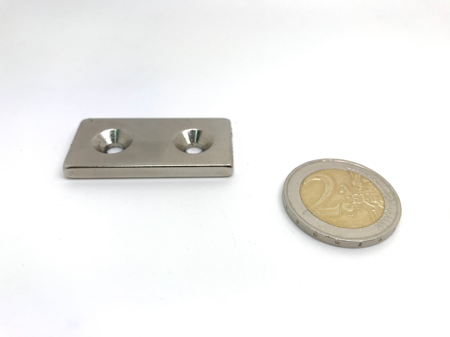 Magnetic Block TR35 40x20x4 w/2 Holes (4.5)