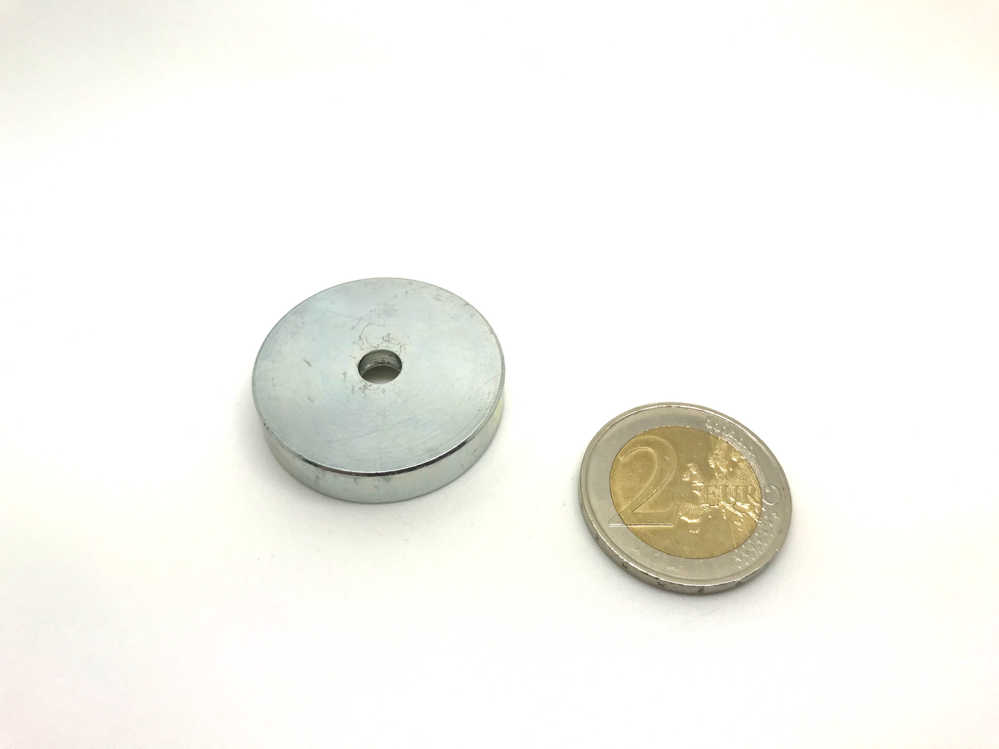 Magnetic Base TR35 40x8 w/Hole (5.5mm)